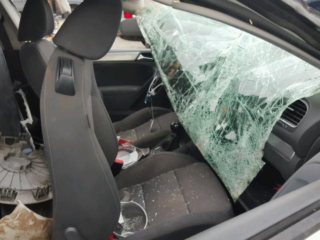 WVWAB7AJ3AW097384 - 2010 VOLKSWAGEN GOLF WHITE photo 5