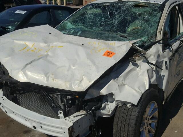 2LMDJ8JK2DBL42664 - 2013 LINCOLN MKX AWD კრემისფერი ფოტო 9