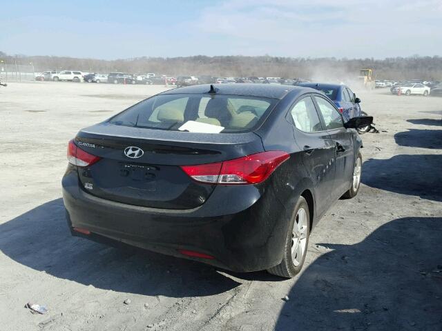 5NPDH4AE6CH071447 - 2012 HYUNDAI ELANTRA GL BLACK photo 4