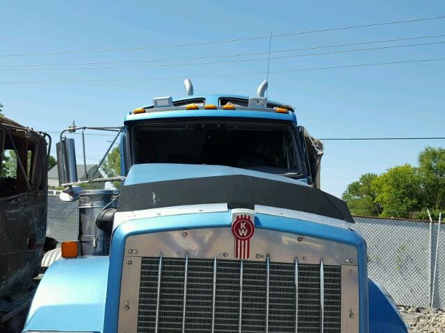 1XKDD49X5AJ270953 - 2010 KENWORTH CONSTRUCTI BLUE photo 9