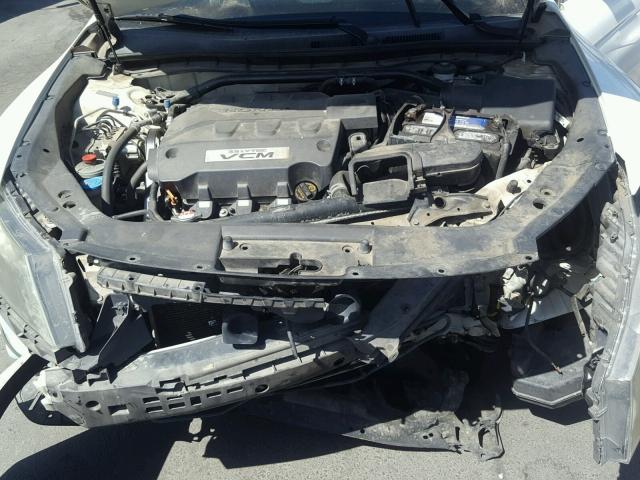 5J6TF1H35AL000957 - 2010 HONDA ACCORD CRO WHITE photo 7