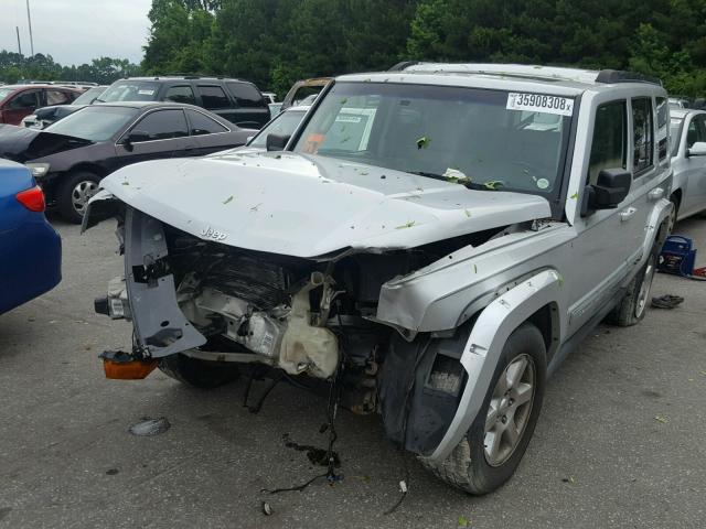 1J8HG58276C123909 - 2006 JEEP COMMANDER SILVER photo 2