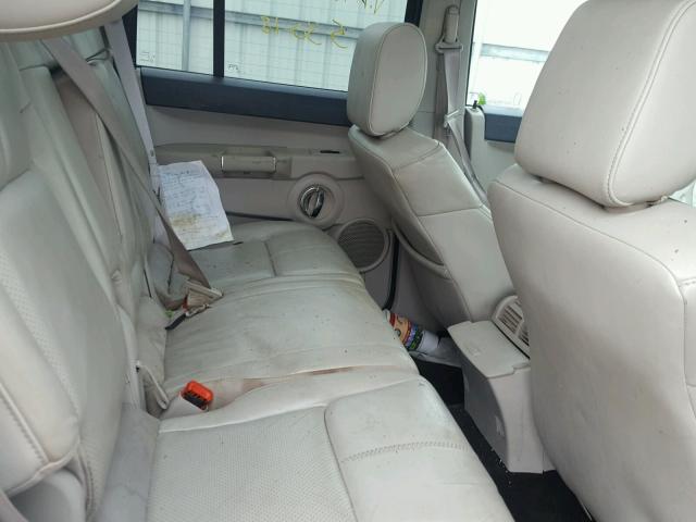 1J8HG58276C123909 - 2006 JEEP COMMANDER SILVER photo 6