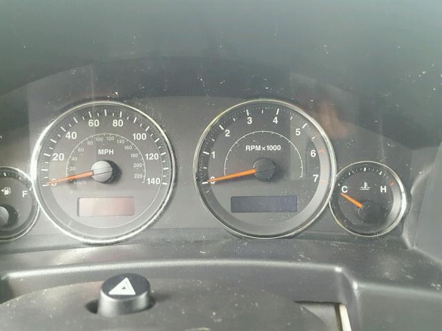 1J8HG58276C123909 - 2006 JEEP COMMANDER SILVER photo 8