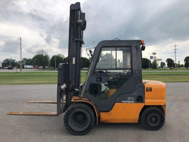 YGL029M0432 - 2006 NISSAN FORKLIFT YELLOW photo 1