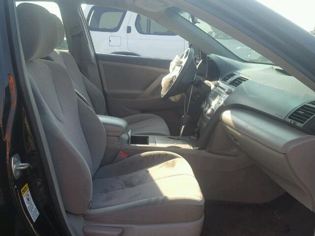 4T1BF3EK0BU157201 - 2011 TOYOTA CAMRY BASE BLACK photo 5