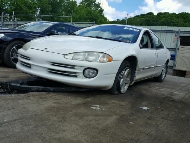 2B3AD56M92H113851 - 2002 DODGE INTREPID E WHITE photo 2