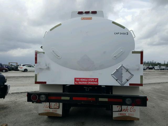 2NKMHN7X58M227563 - 2008 KENWORTH CONSTRUCTI WHITE photo 6