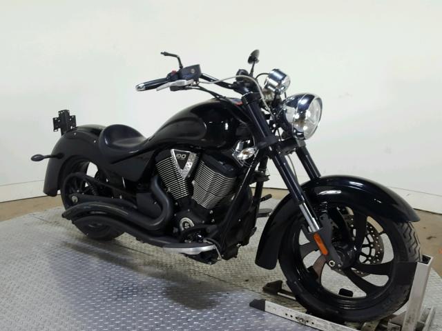 5VPCB26D873000870 - 2007 VICTORY MOTORCYCLES KINGPIN შავი ფოტო 2