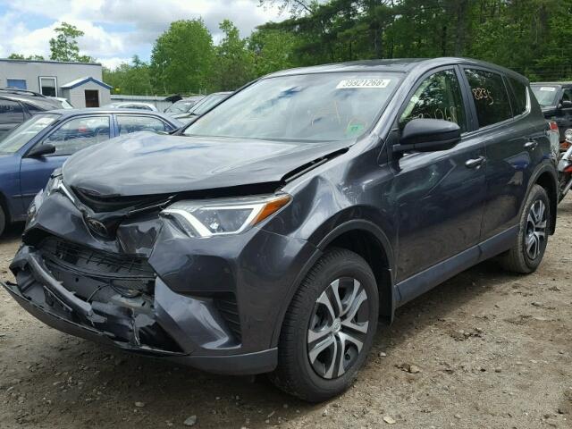 JTMBFREV3HJ709267 - 2017 TOYOTA RAV4 LE GRAY photo 2