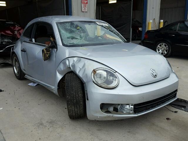 3VWF17AT6FM601490 - 2015 VOLKSWAGEN BEETLE SILVER photo 1