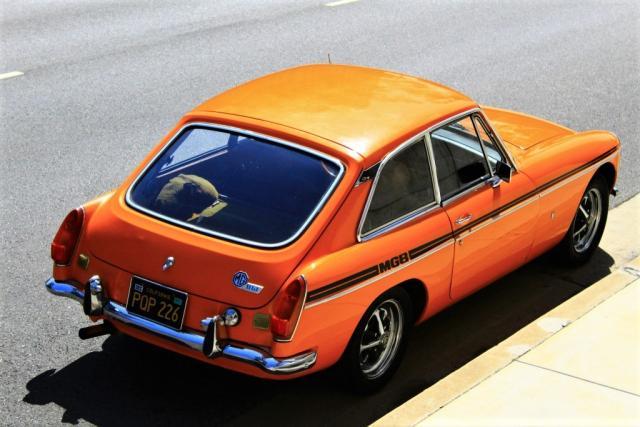 338475 - 1974 MG MGB ORANGE photo 3