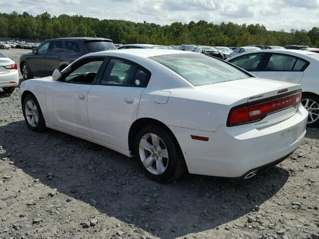 2B3CL3CG3BH606066 - 2011 DODGE CHARGER WHITE photo 3