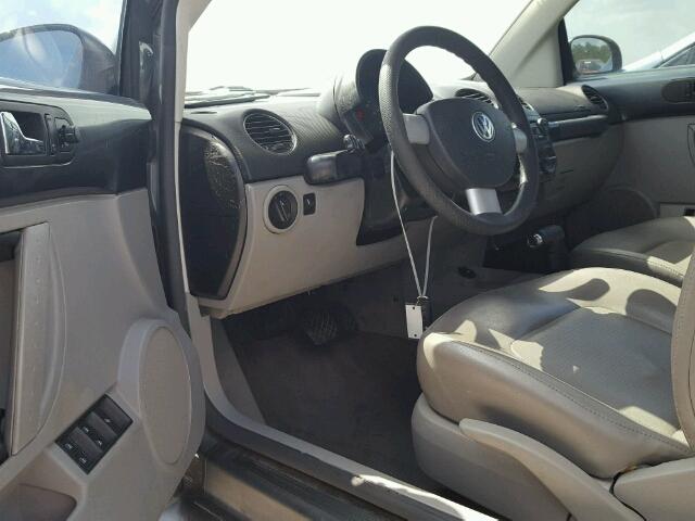 3VWRF31Y56M331137 - 2006 VOLKSWAGEN NEW BEETLE 灰色 照片 9