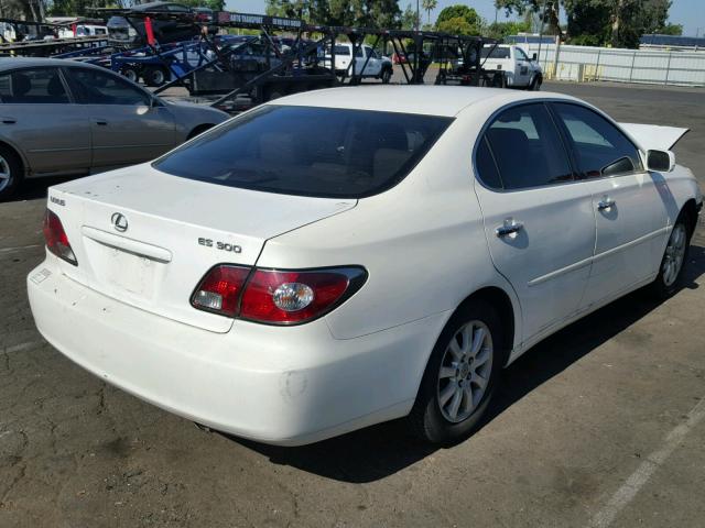 JTHBF30G820086293 - 2002 LEXUS ES 300 WHITE photo 4