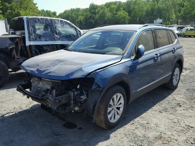 3VV3B7AX1JM059618 - 2018 VOLKSWAGEN TIGUAN SE Синій фото 2