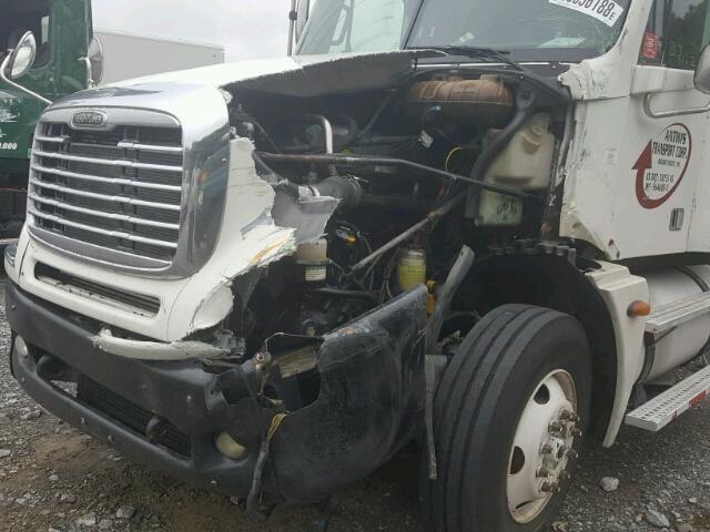 1FUJA6CK55LU94727 - 2005 FREIGHTLINER CONVENTION WHITE photo 9