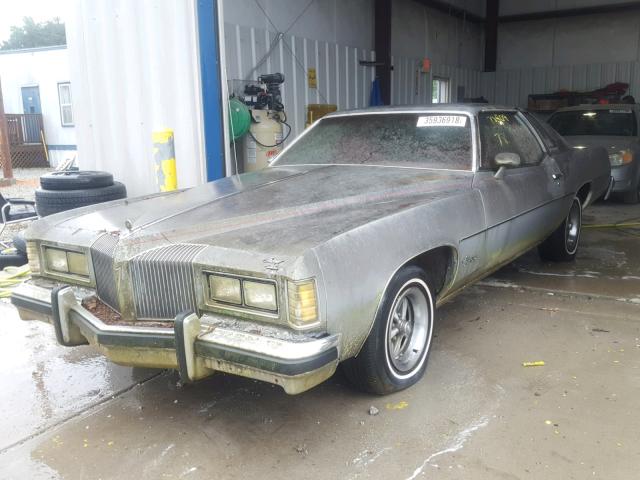 2K57Z6A190296 - 1976 PONTIAC GRAND PRIX GRAY photo 2