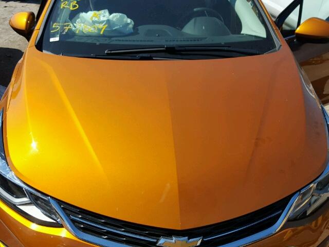 3G1BE6SM3HS579804 - 2017 CHEVROLET CRUZE LT ORANGE photo 7