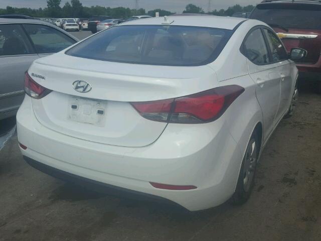 5NPDH4AEXGH720284 - 2016 HYUNDAI ELANTRA SE WHITE photo 4