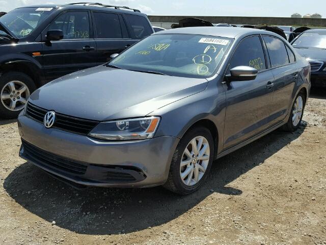 3VWBP7AJ9CM015079 - 2012 VOLKSWAGEN JETTA SE GRAY photo 2