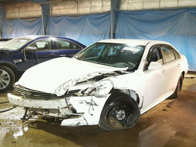 2G1WD5EM9A1231503 - 2010 CHEVROLET IMPALA POL WHITE photo 2