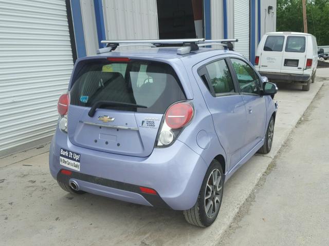 KL8CF6S99EC491242 - 2014 CHEVROLET SPARK 2LT BLUE photo 4