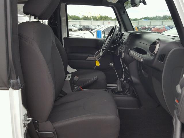 1C4AJWAG1FL770988 - 2015 JEEP WRANGLER S WHITE photo 5