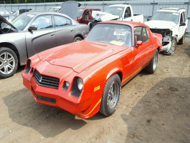 1Q87L9N555415 - 1979 CHEVROLET CAMARO RED photo 2