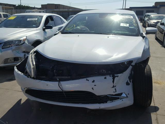 1C3CCCAB1FN711387 - 2015 CHRYSLER 200 LIMITE WHITE photo 9