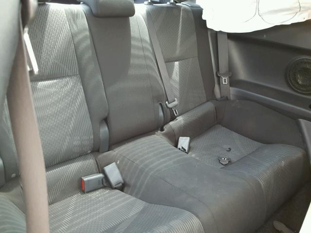 JTKJF5C76B3010034 - 2011 TOYOTA SCION TC 白色 照片 6