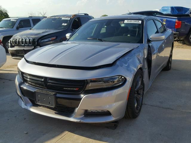 2C3CDXCT0JH211829 - 2018 DODGE CHARGER R/ GRAY photo 2