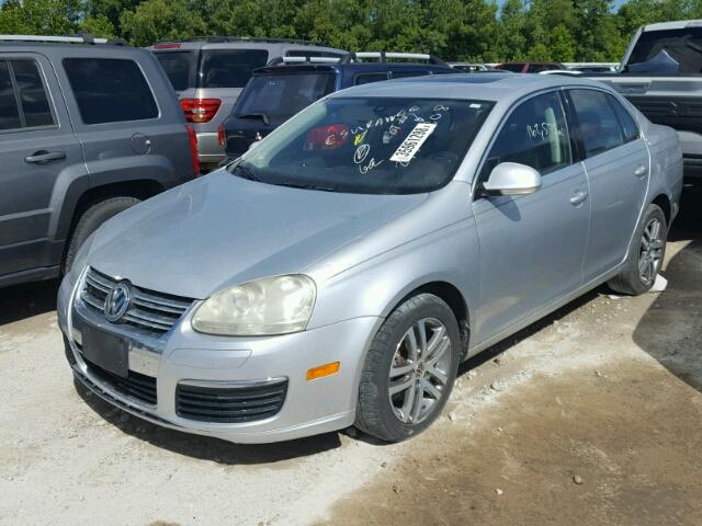 3VWDF71K75M647232 - 2005 VOLKSWAGEN NEW JETTA GRAY photo 2