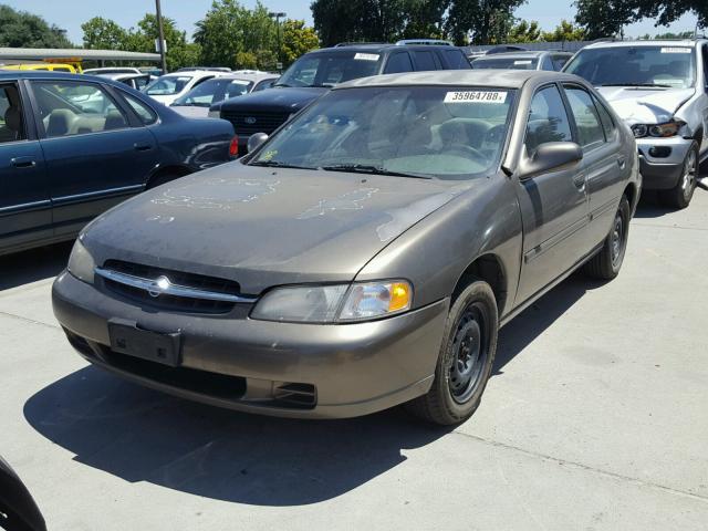 1N4DL01D2WC265302 - 1998 NISSAN ALTIMA XE GRAY photo 2