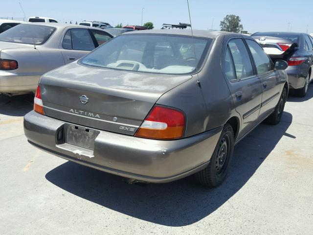 1N4DL01D2WC265302 - 1998 NISSAN ALTIMA XE GRAY photo 4
