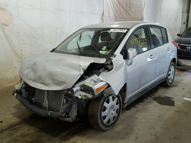 3N1BC13E67L418172 - 2007 NISSAN VERSA S SILVER photo 2