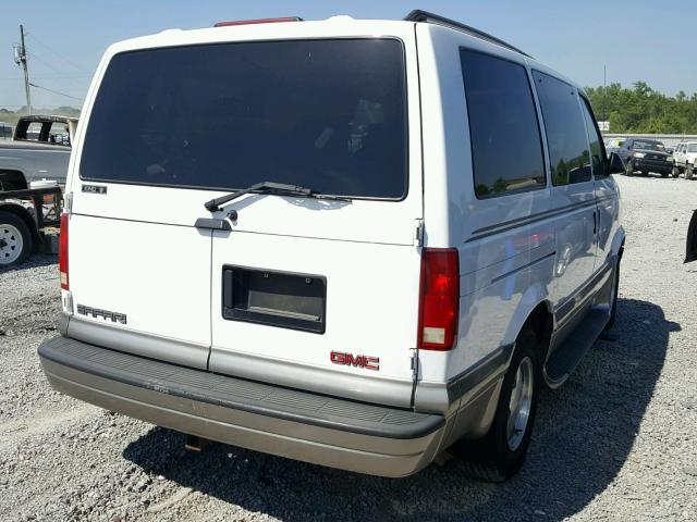 1GKDM19X32B504226 - 2002 GMC SAFARI XT WHITE photo 4