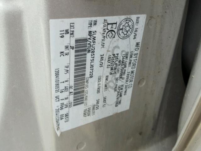 5LMFU28575LJ07328 - 2005 LINCOLN NAVIGATOR Srebrny zdjęcie 10