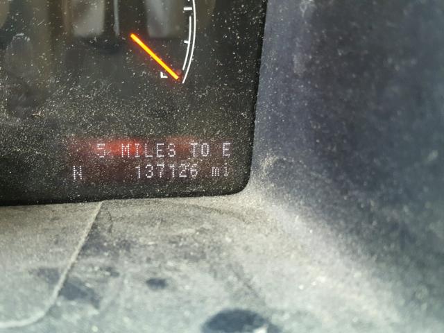 5LMFU28575LJ07328 - 2005 LINCOLN NAVIGATOR Srebrny zdjęcie 8