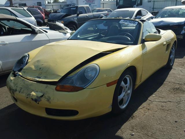 WP0CA2983WU621202 - 1998 PORSCHE BOXSTER YELLOW photo 2