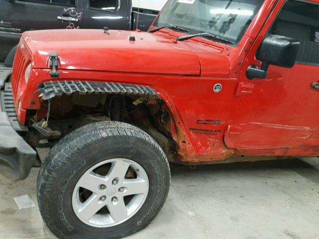 1C4BJWKG0FL729545 - 2015 JEEP WRANGLER U RED photo 9