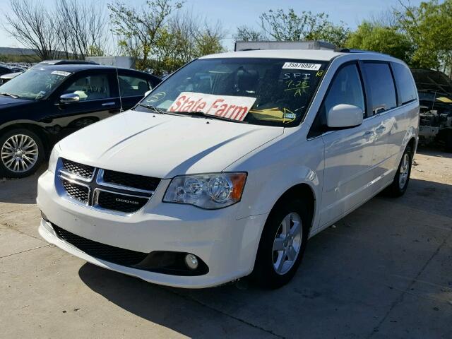 2D4RN5DG6BR659855 - 2011 DODGE GRAND CARA WHITE photo 2