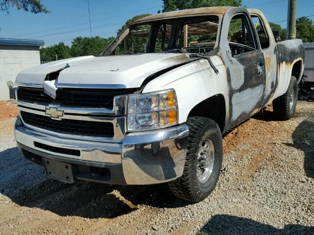 1GCHC29KX7E517748 - 2007 CHEVROLET SILVERADO BURN photo 2