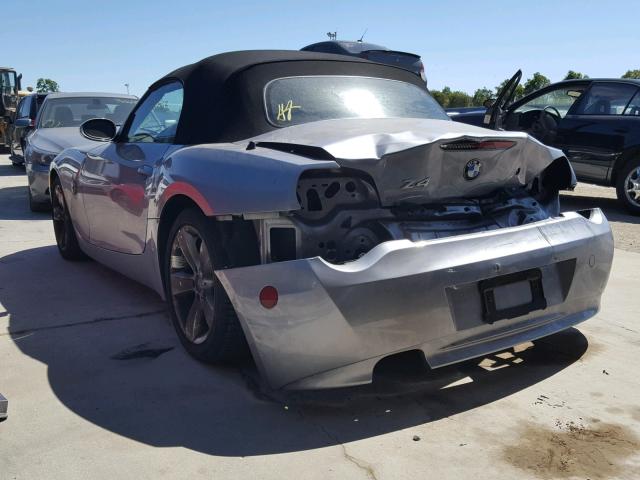 4USBU335X6LW67276 - 2006 BMW Z4 3.0 GRAY photo 3