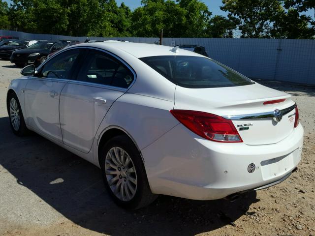 2G4GX5GV0B9211728 - 2011 BUICK REGAL CXL WHITE photo 3