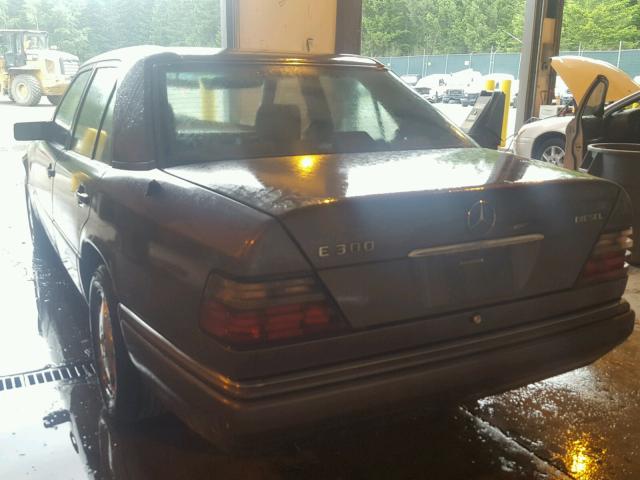 WDBEB31E8SC171364 - 1995 MERCEDES-BENZ E 300D GRAY photo 3