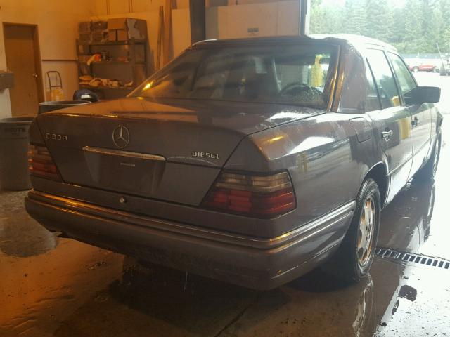 WDBEB31E8SC171364 - 1995 MERCEDES-BENZ E 300D GRAY photo 4