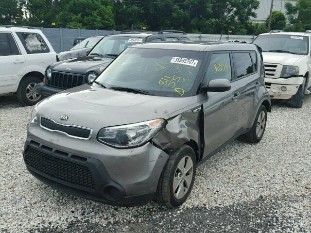 KNDJN2A29G7249609 - 2016 KIA SOUL GRAY photo 2