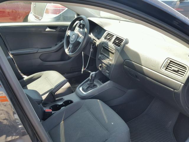 3VW2K7AJ8EM332451 - 2014 VOLKSWAGEN JETTA BASE 蓝色 照片 5