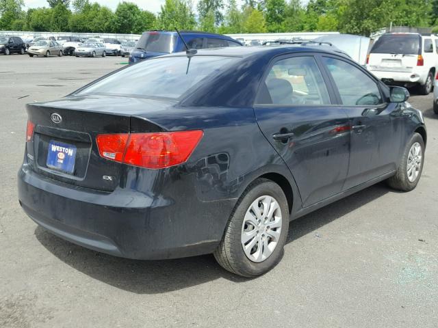 KNAFU4A21D5647759 - 2013 KIA FORTE EX BLACK photo 4